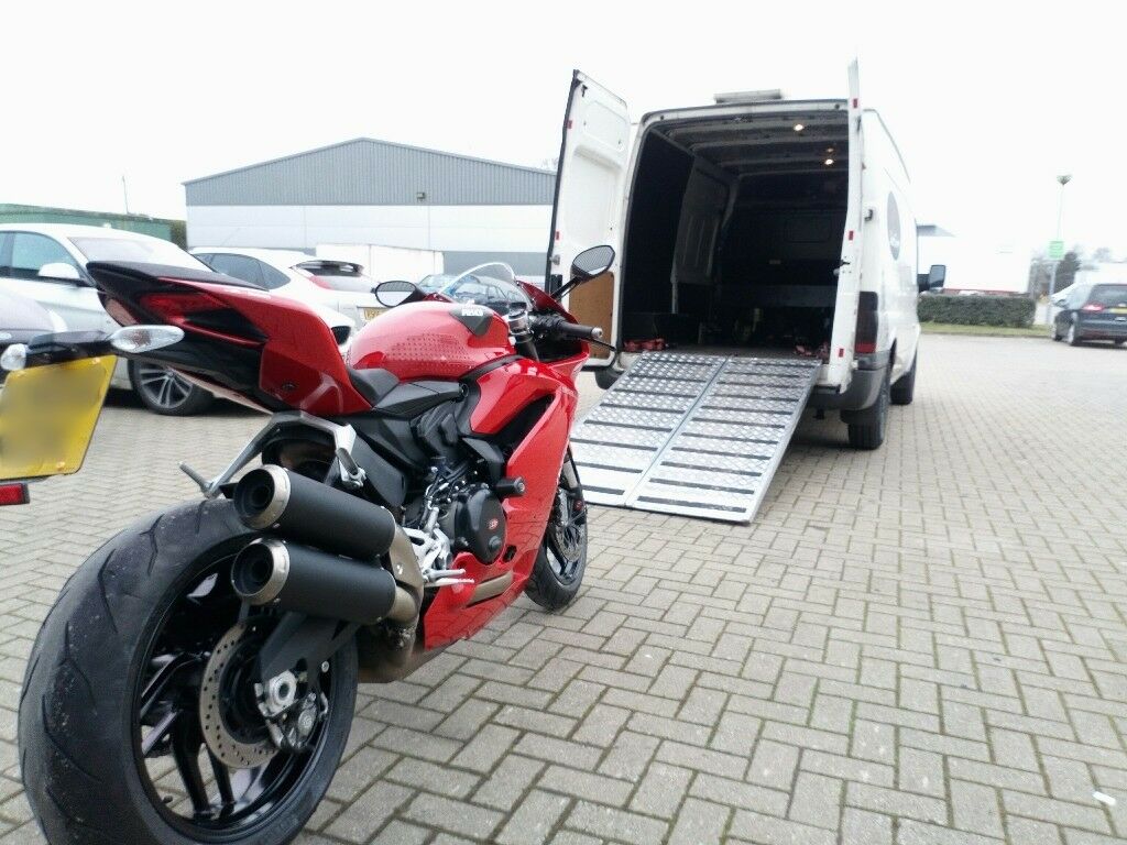 How to transport your motorcycle or quad in tow?  